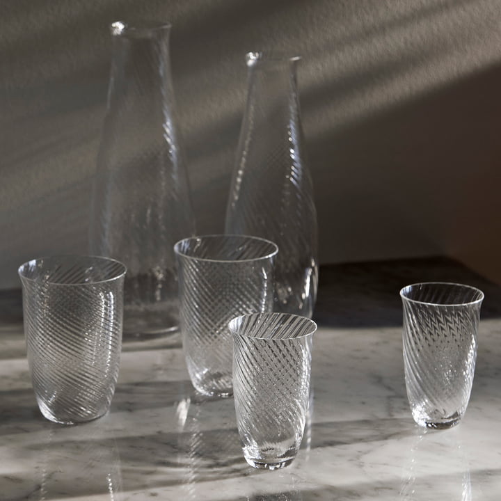 Collect -drikkeglasset og karaflen fra & Tradition med hvirvelmønster