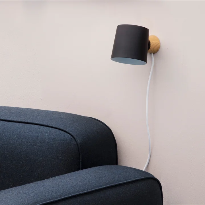 Rise væglampe fra Normann Copenhagen i sort