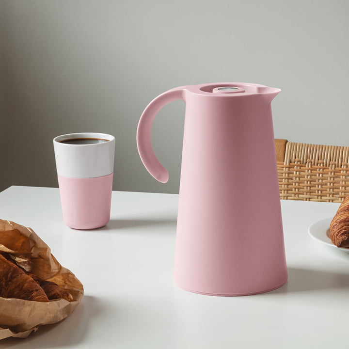 Caffé latte krus (sæt med 2) og Rise vakuumkande fra Eva Solo i rosenkvarts