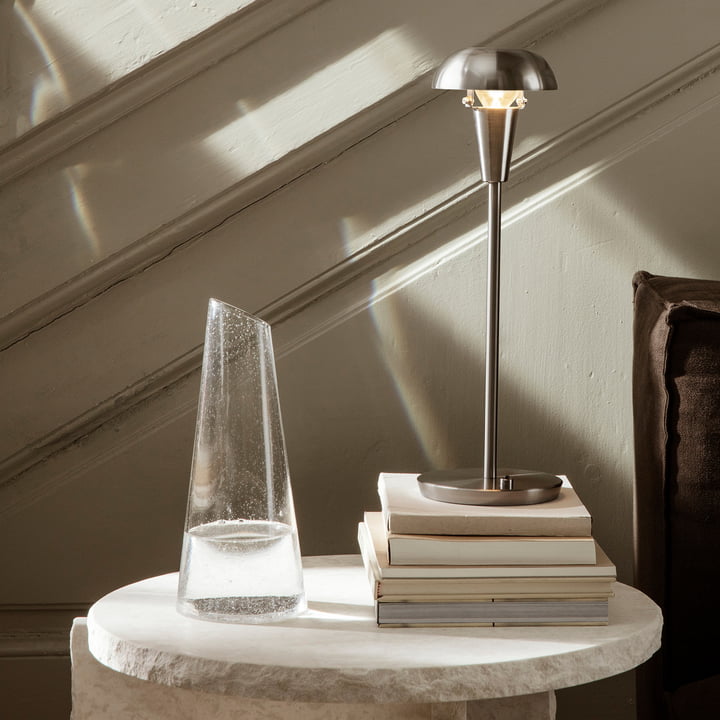 Tiny bordlampe fra ferm Living i nikkel finish