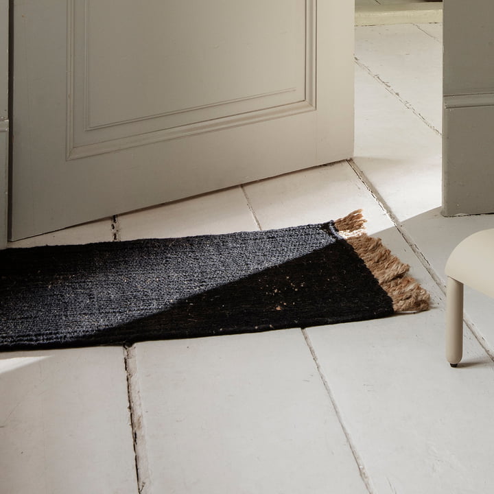 Block dørmåtte fra Ferm Living in black