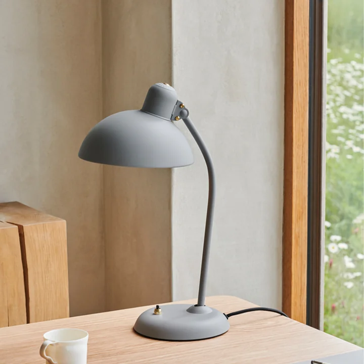 KAISER idell 6556-T bordlampe fra Fritz Hansen