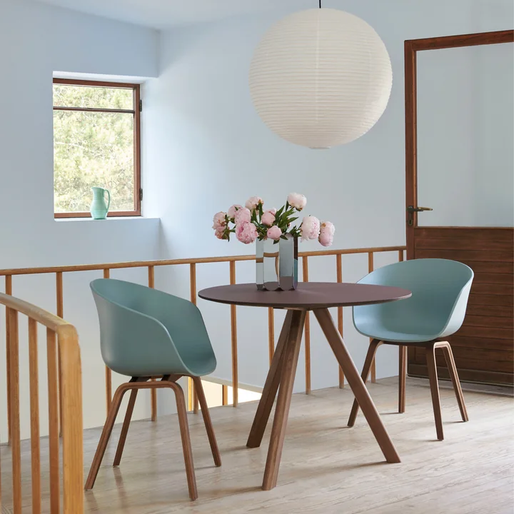 About A Chair AAC 22 af HAY