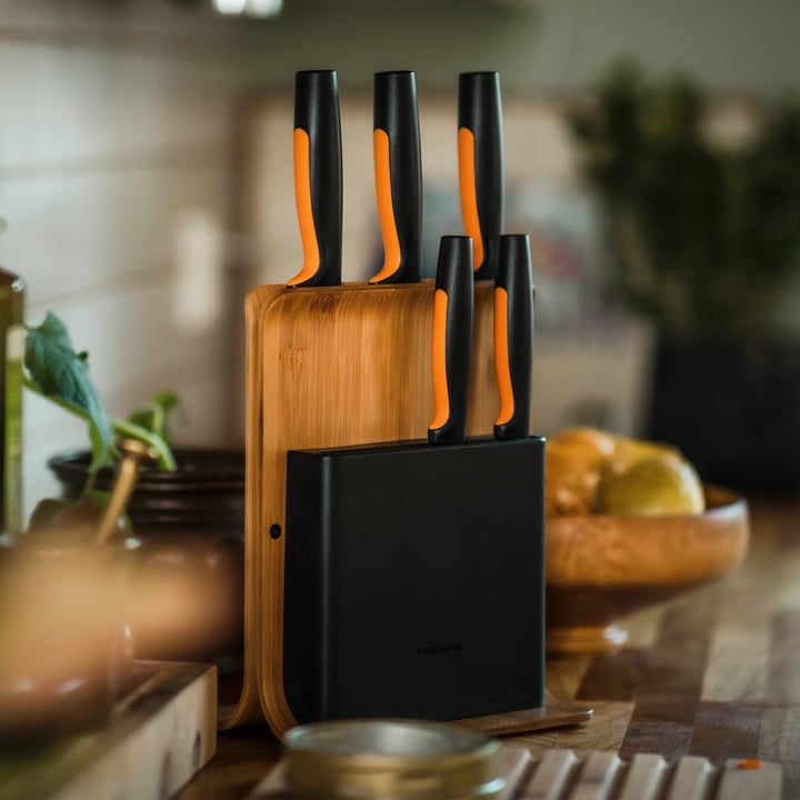 Functional Form bambus knivblok med 5 knive fra Fiskars (6 stykker)