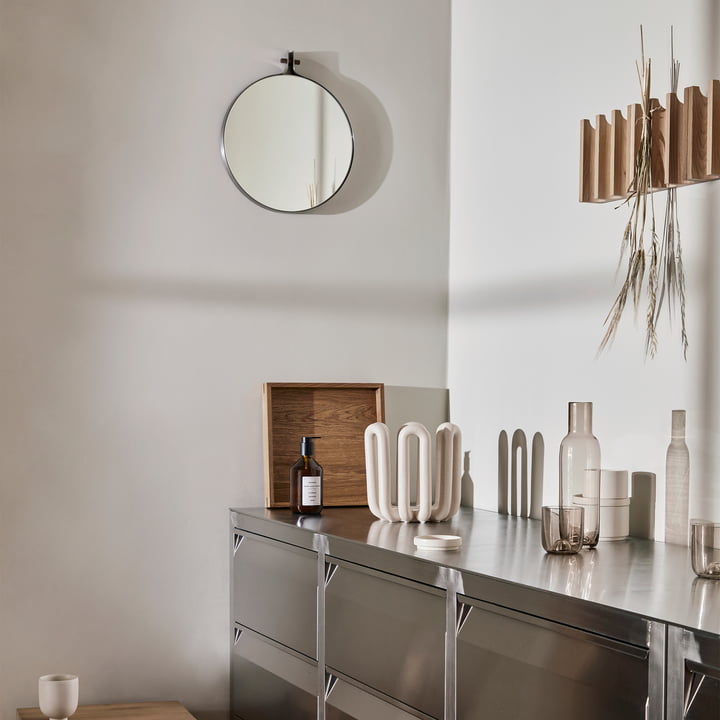 Dowel Mirror af Kristina Dam Studio