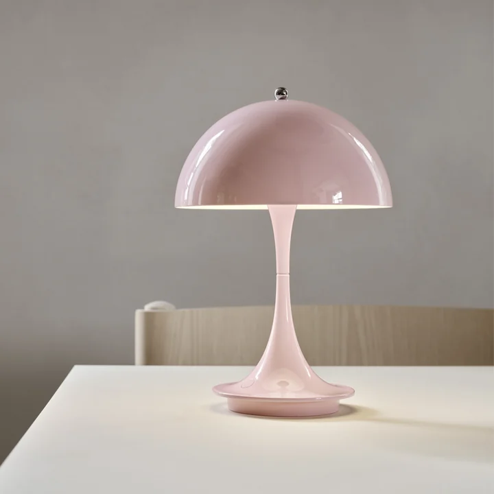 Panthella Portable batteri LED bordlampe fra Louis Poulsen
