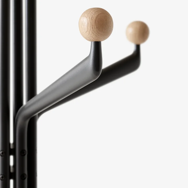 Capture Coat Stand SC77, grafit/eg fra & Tradition