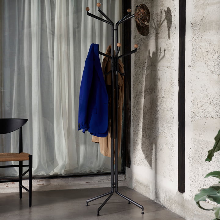 Capture Coat Stand SC77, grafit/eg fra & Tradition