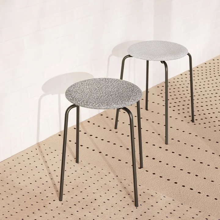 Dot skammel af Fritz Hansen
