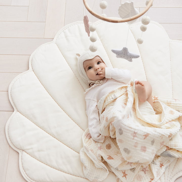 Sea Shell Playmat fra Cam Cam Copenhagen i farven off-white