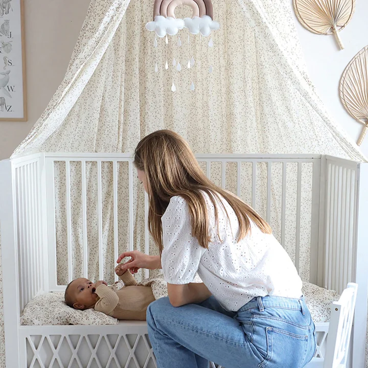 Harlequin babyseng fra Cam Cam Copenhagen i hvid