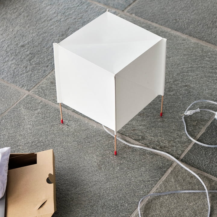 Paper Cube papir bordlampe fra HAY