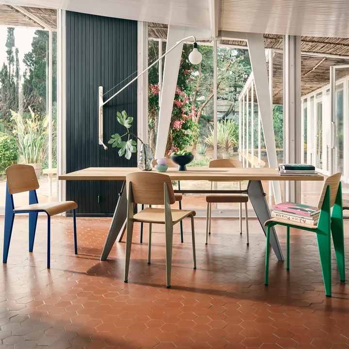 Prouve Standard Chair fra Vitra