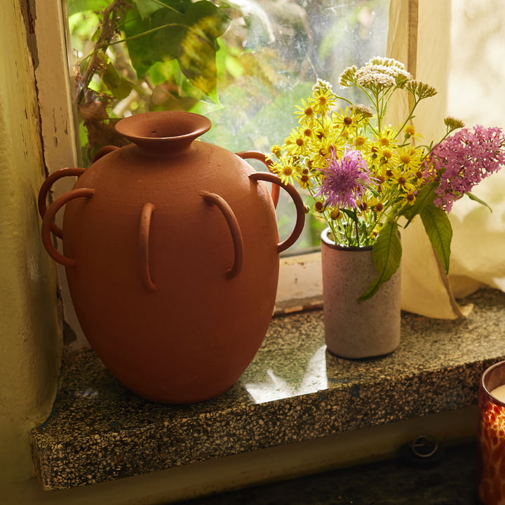 Objects terracotta vase med hank, naturlig terracotta fra HKliving