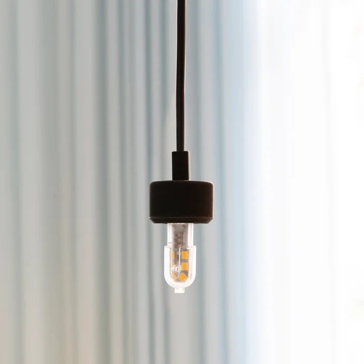 Idea LED pære, E27, 8W, 60mm, klar fra Umage