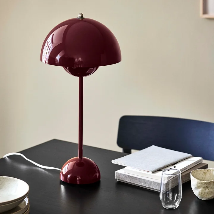 & Tradition - FlowerPot bordlampe VP3, mørk blomme