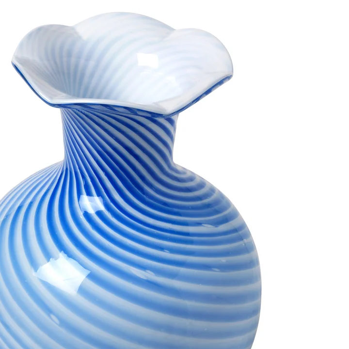 Mella Vase fra Broste Copenhagen i farven intens blå/råhvid
