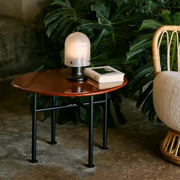 Seine bordlampe LED Outdoor fra Gubi i antik messing / matteret glas