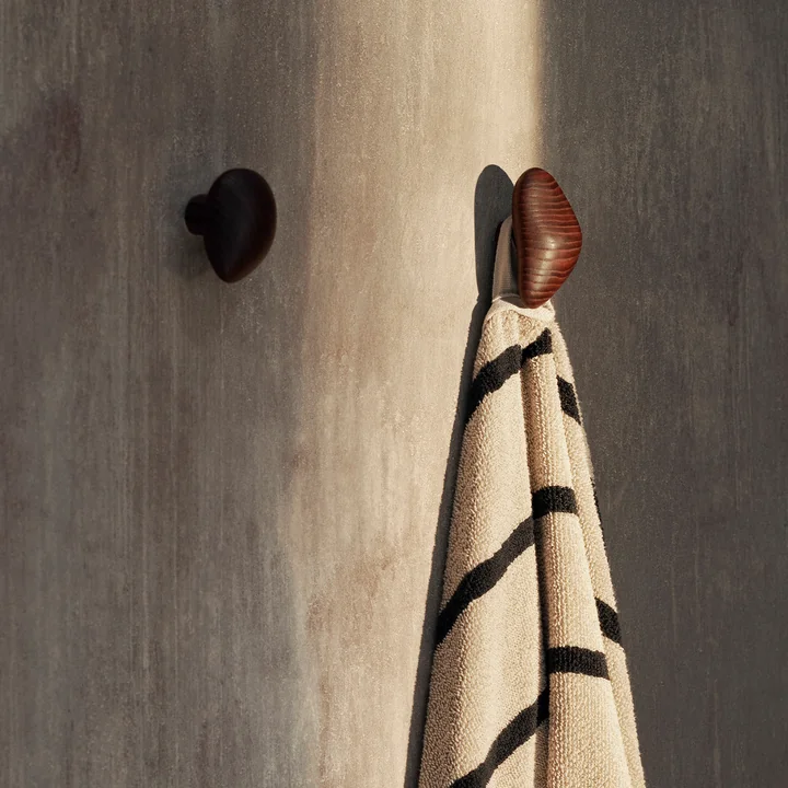 Ferm Living - Cairn vægkroge, mørkebrune (sæt med 2)