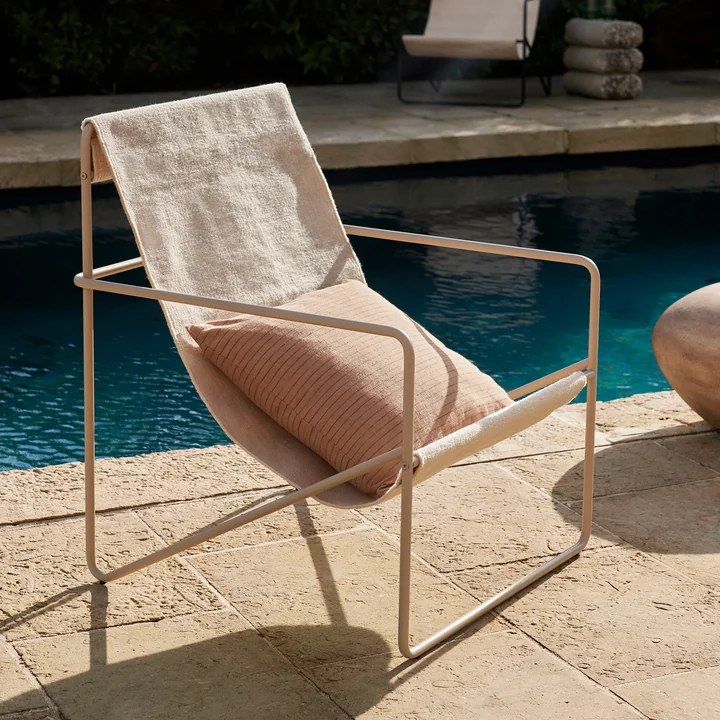 Desert Lounge Chair, cashmere /sky fra Ferm Living
