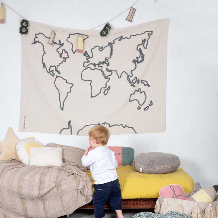 Tapestry World Map 160 x 120 cm Naturlig / Sort af Lorena Canals