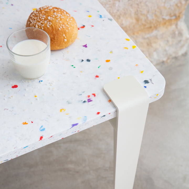 Børneskrivebord Tutti Frutti, genbrugsplastik, uklar hvid fra TipToe