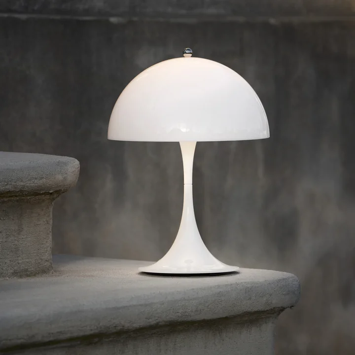 Panthella 250 Bærbar batteri LED bordlampe, opal hvid af Louis Poulsen
