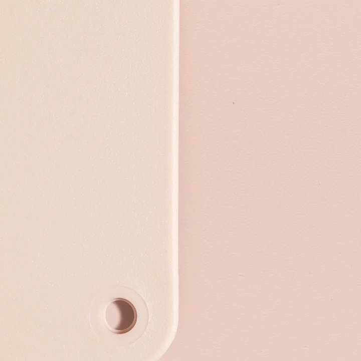 Eames Plastic RE materialeprøve fra Vitra i farven soft rose