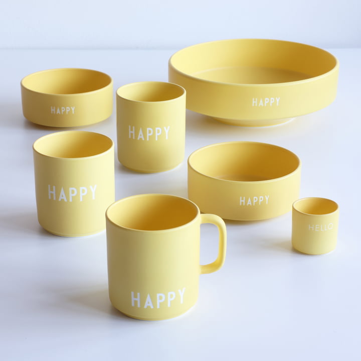 AJ Favourite porcelæn krus med hank, Happy / gul fra Design Letters