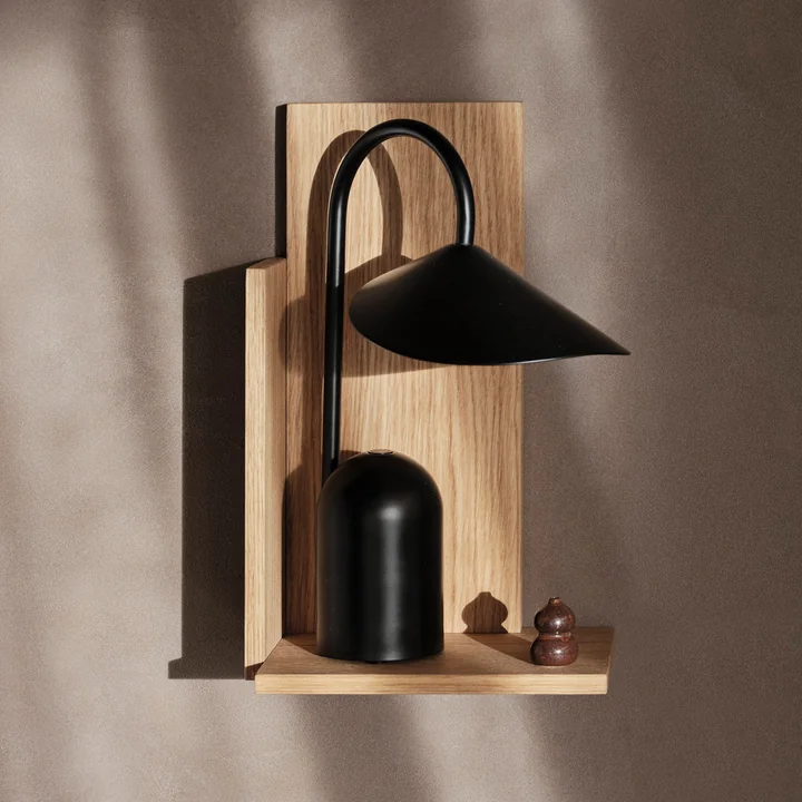 Stagger væghylde fra Ferm Living