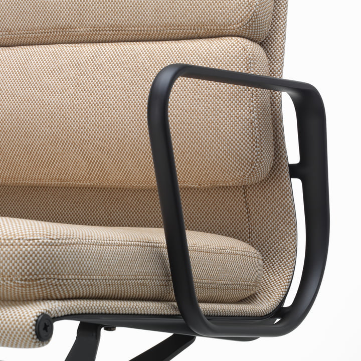 EA 231 Soft Pad kontorstol med armlæn dyb sort, drejelig, Laser RE, papyrus/creme fra Vitra