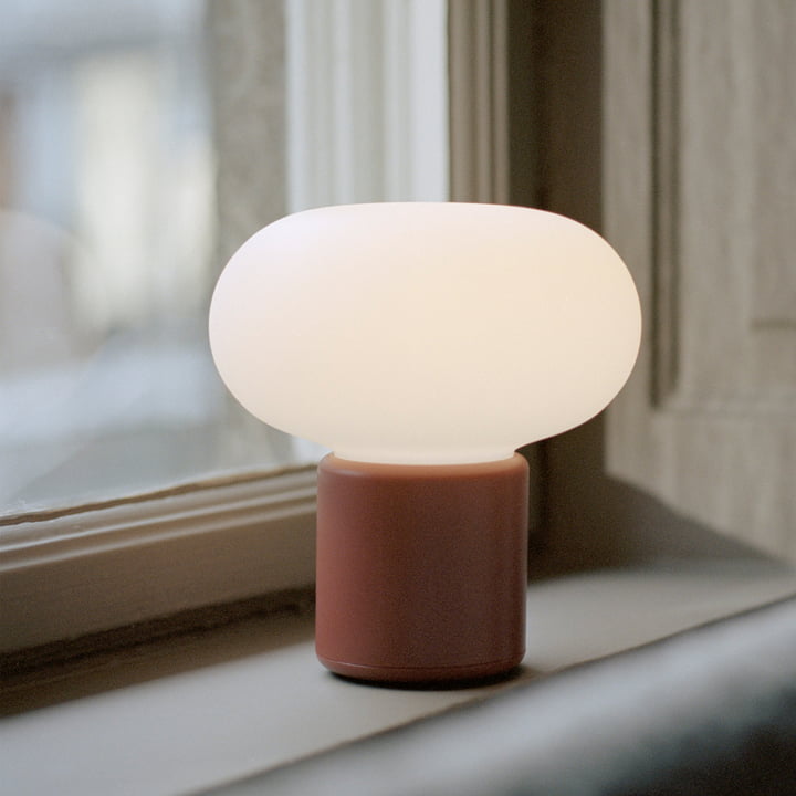 Karl-Johan Bærbar LED bordlampe med batteri fra New Works