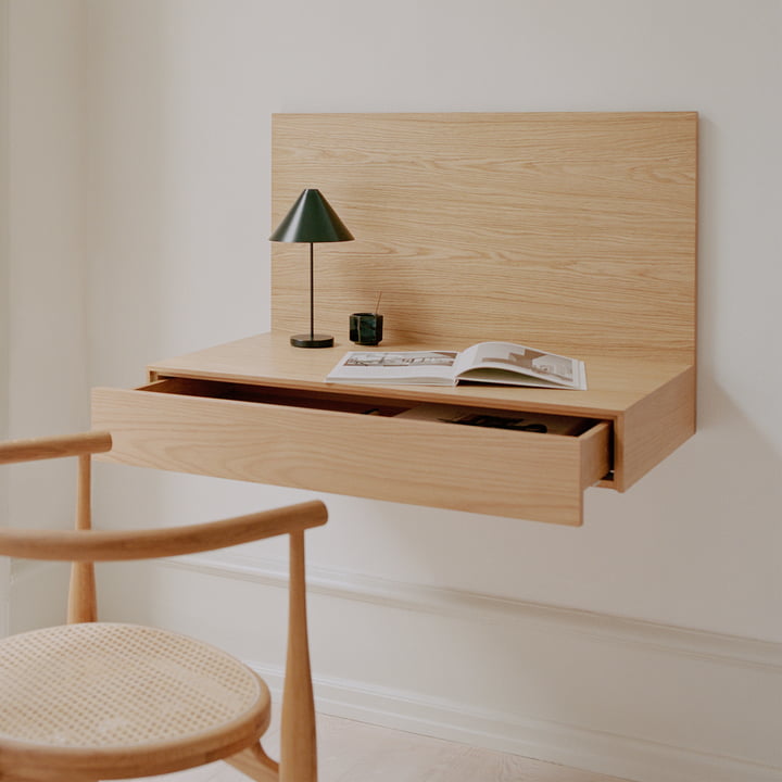 Tana vægmonteret skrivebord fra New Works