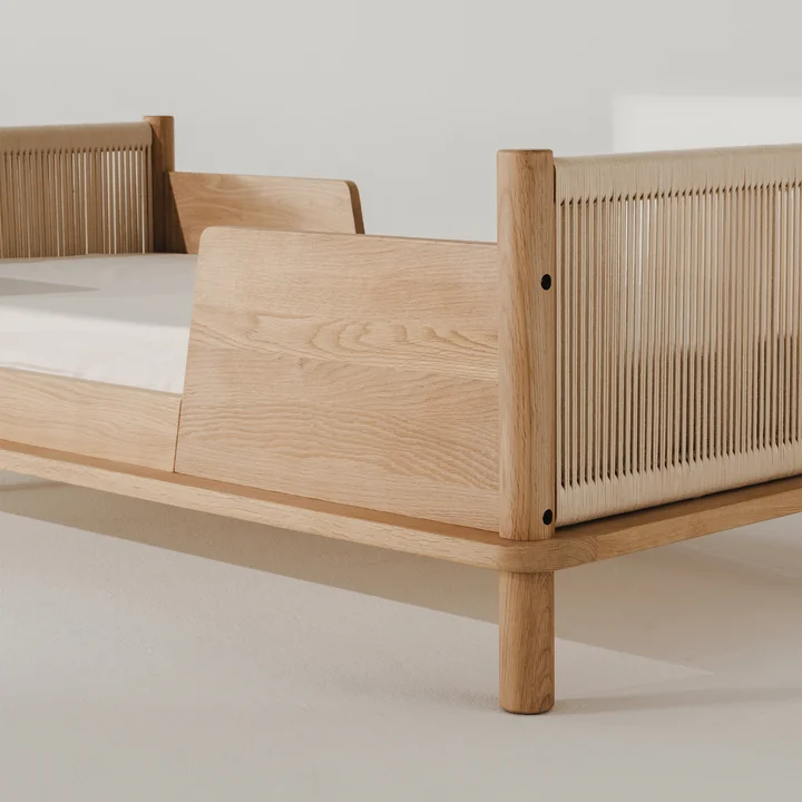 Nobodinoz - Latitude Evolutive Juniorseng med faldsikring, 70 x 140 cm, naturlig eg