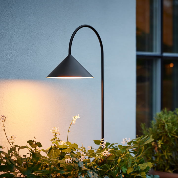 Grib LED batteridrevet udendørslampe med jordspyd, sort fra Frandsen