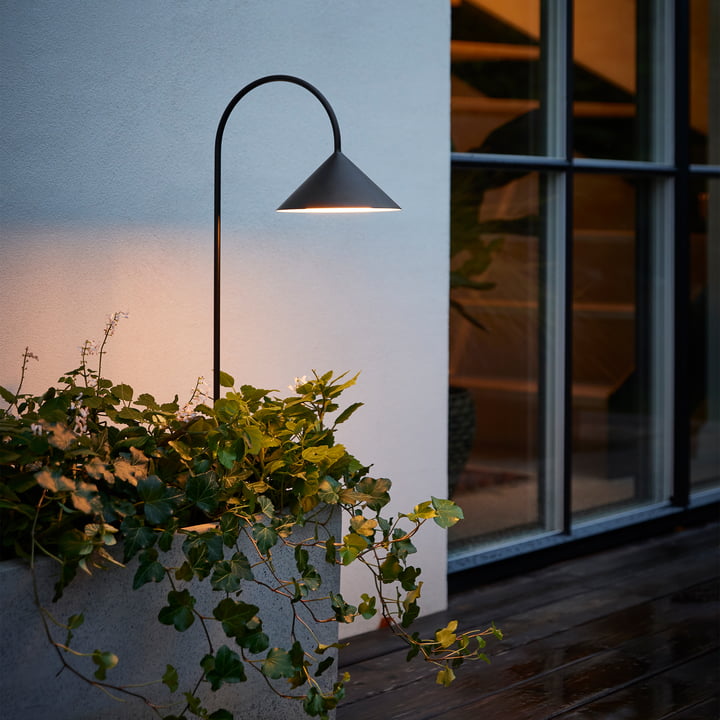 Grib LED batteridrevet udendørslampe med jordspyd, sort fra Frandsen