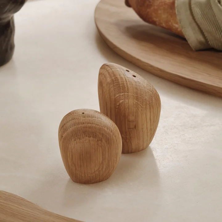 Ferm Living - Cairn salt og peber shakers, eg (sæt med 2)