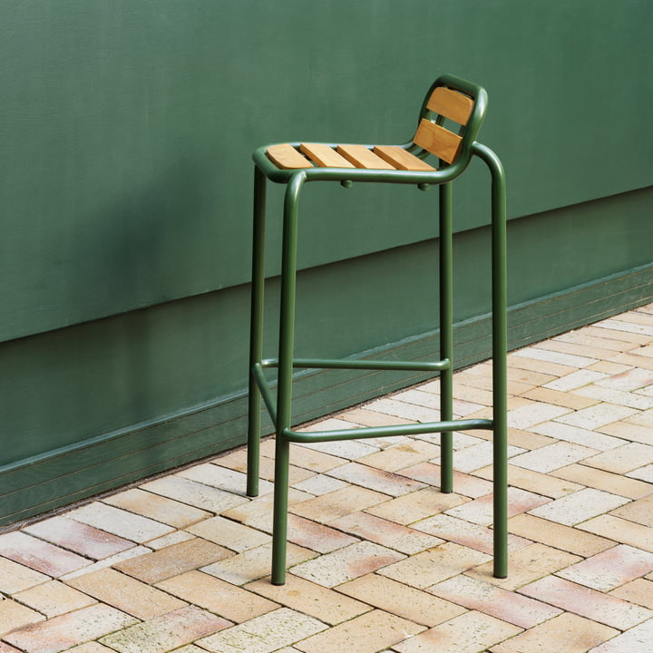 Normann Copenhagen - Vig barstol, H 75 cm, mørkegrøn / robinia