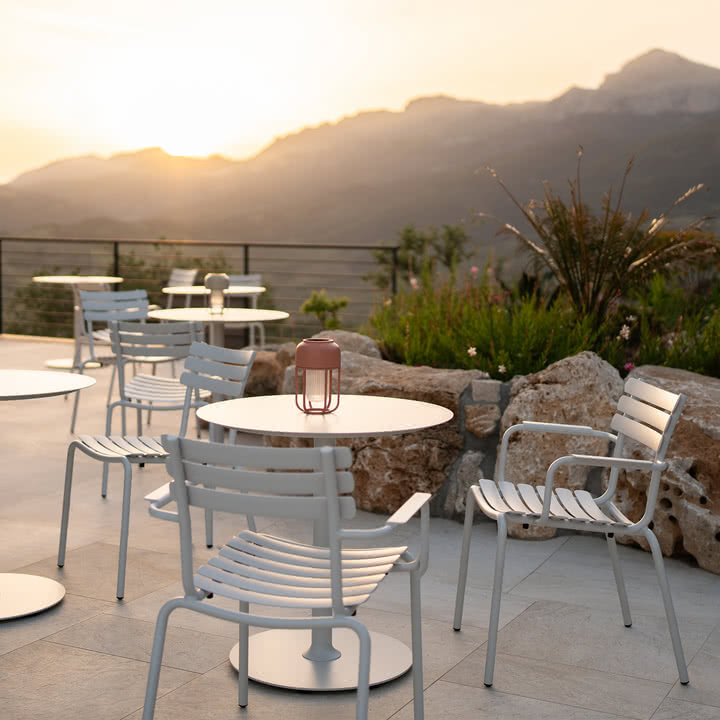 HOUE - Alua Outdoor Dining Lænestol, dæmpet hvid