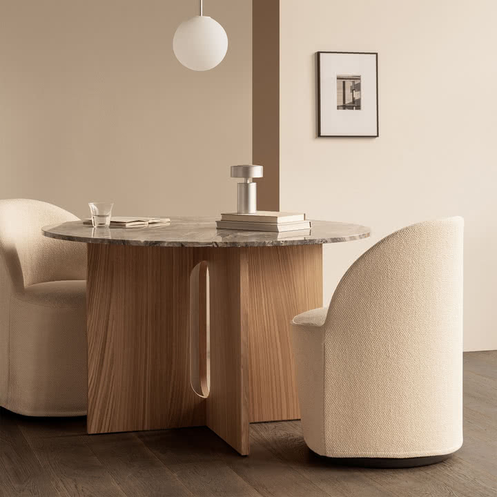 Audo - Androgyne spisebord Ø 120 cm, naturlig eg / bordplade marmor Galaxy grå