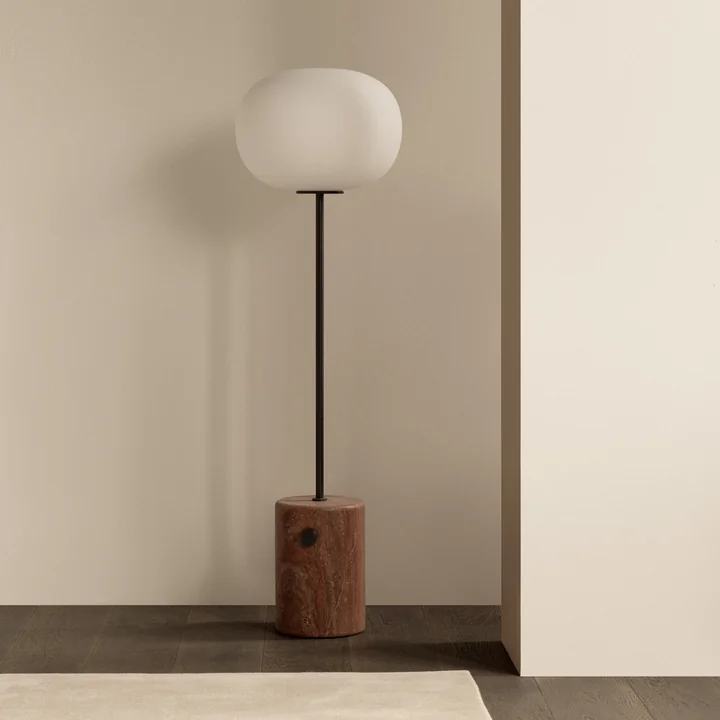 Audo - JWDA gulvlampe, travertinrød / bruneret messing, H 130 cm
