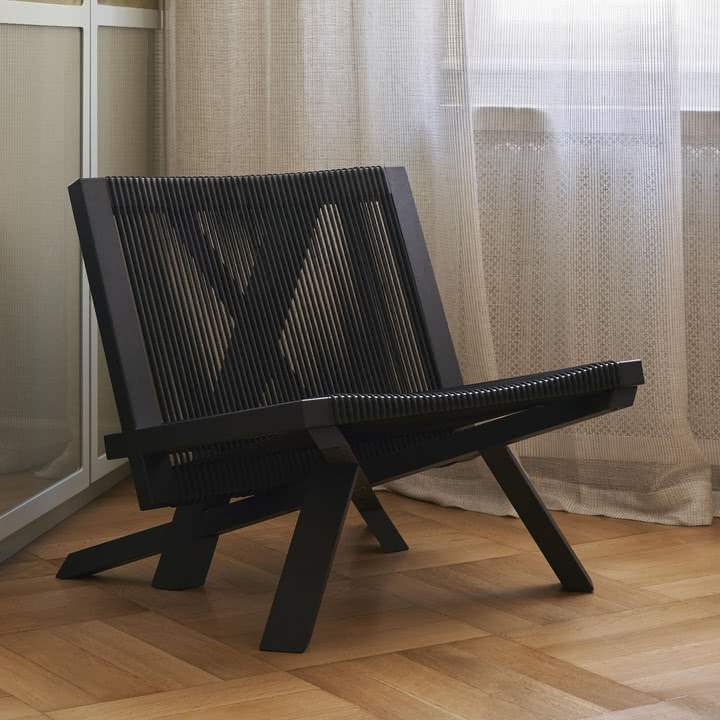 ClassiCon – Volkshaus Lounge Chair, sortbejdset eg/sort