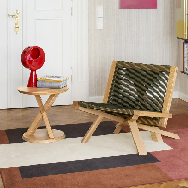 ClassiCon – Volkshaus Lounge Chair og skammel, naturlig eg/skovgrøn