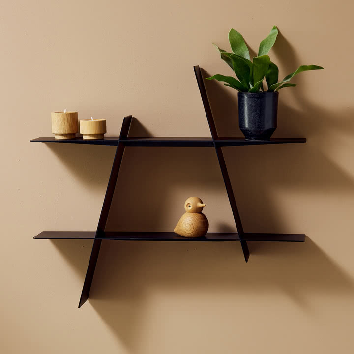 Andersen Furniture - A-hylde medium, sortlakeret stål