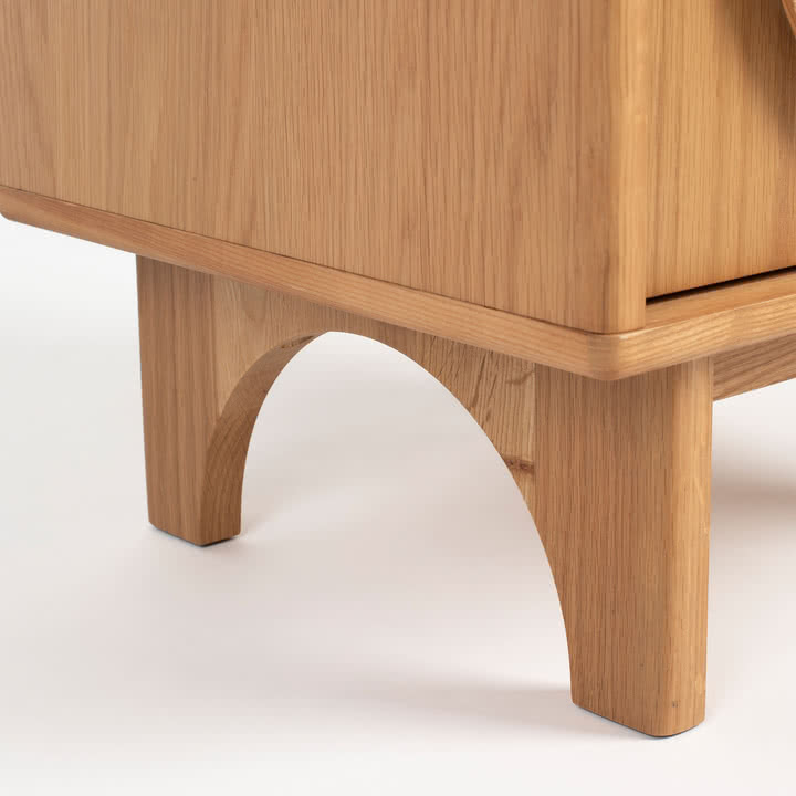 Zuiver – Groove sengebord, egetræ