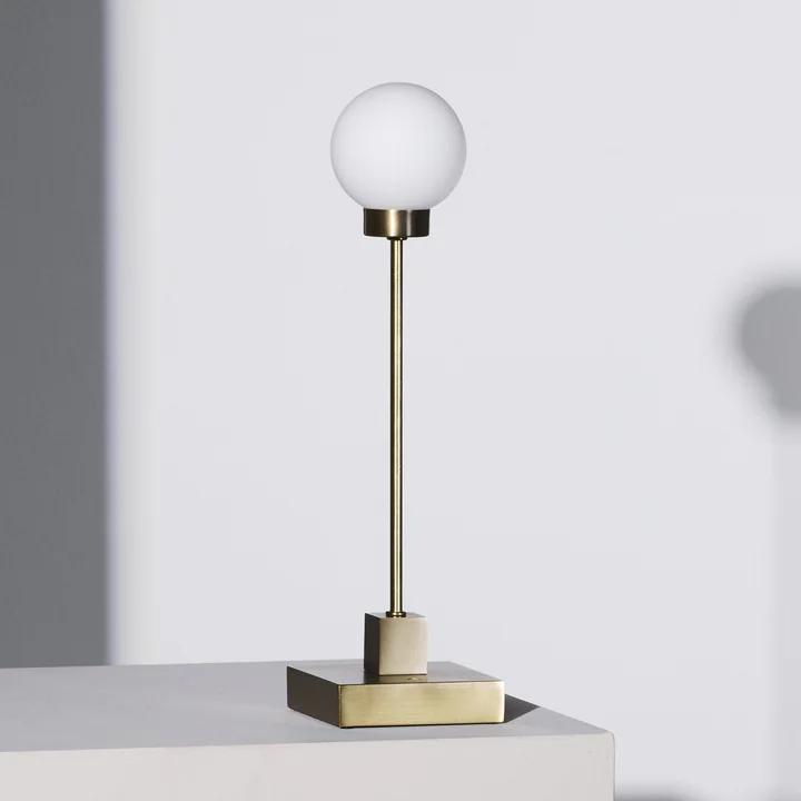 Northern - Snowball LED bordlampe med batteri, messing