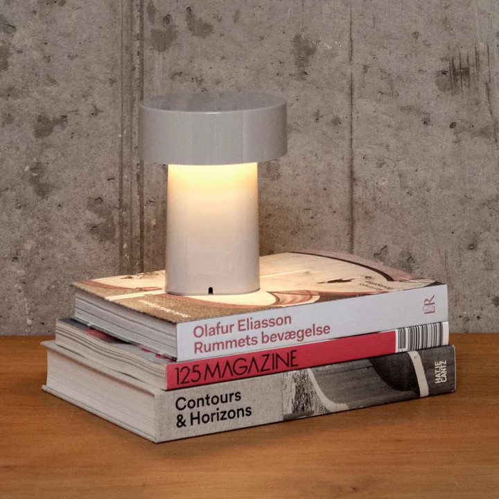 Zone Denmark - Aflang LED batterilampe, varm grå