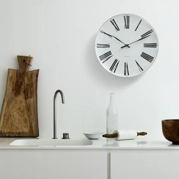 Klassisk vægur af Arne Jacobsen