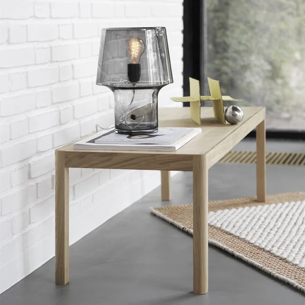 Hyggelig i grå bordlampe fra Muuto