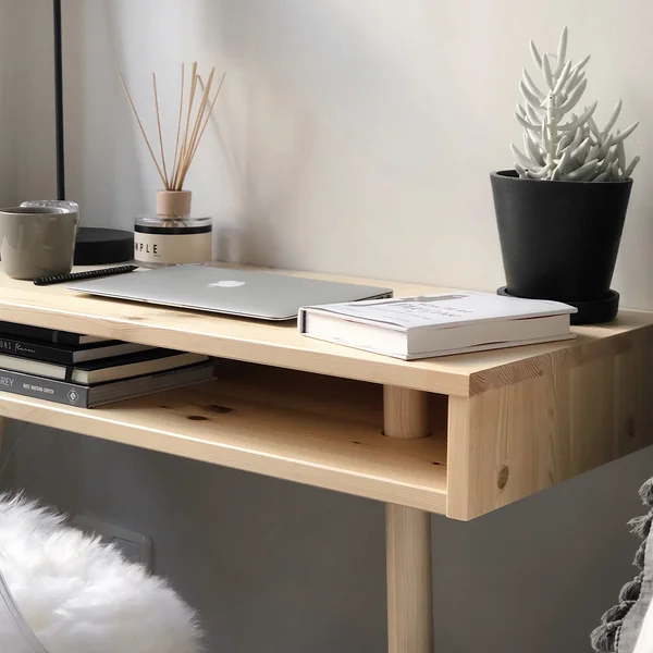 Capo konsolebord i naturen af Karup Design som skrivebord